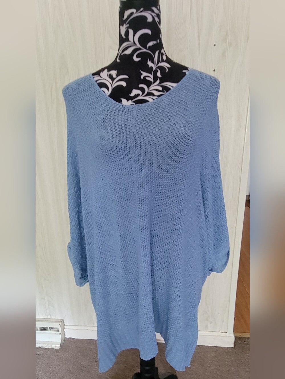 1 NWT Easel Los Angeles Pretty Periwinkle Blue Mid/Lightweight Sweater!